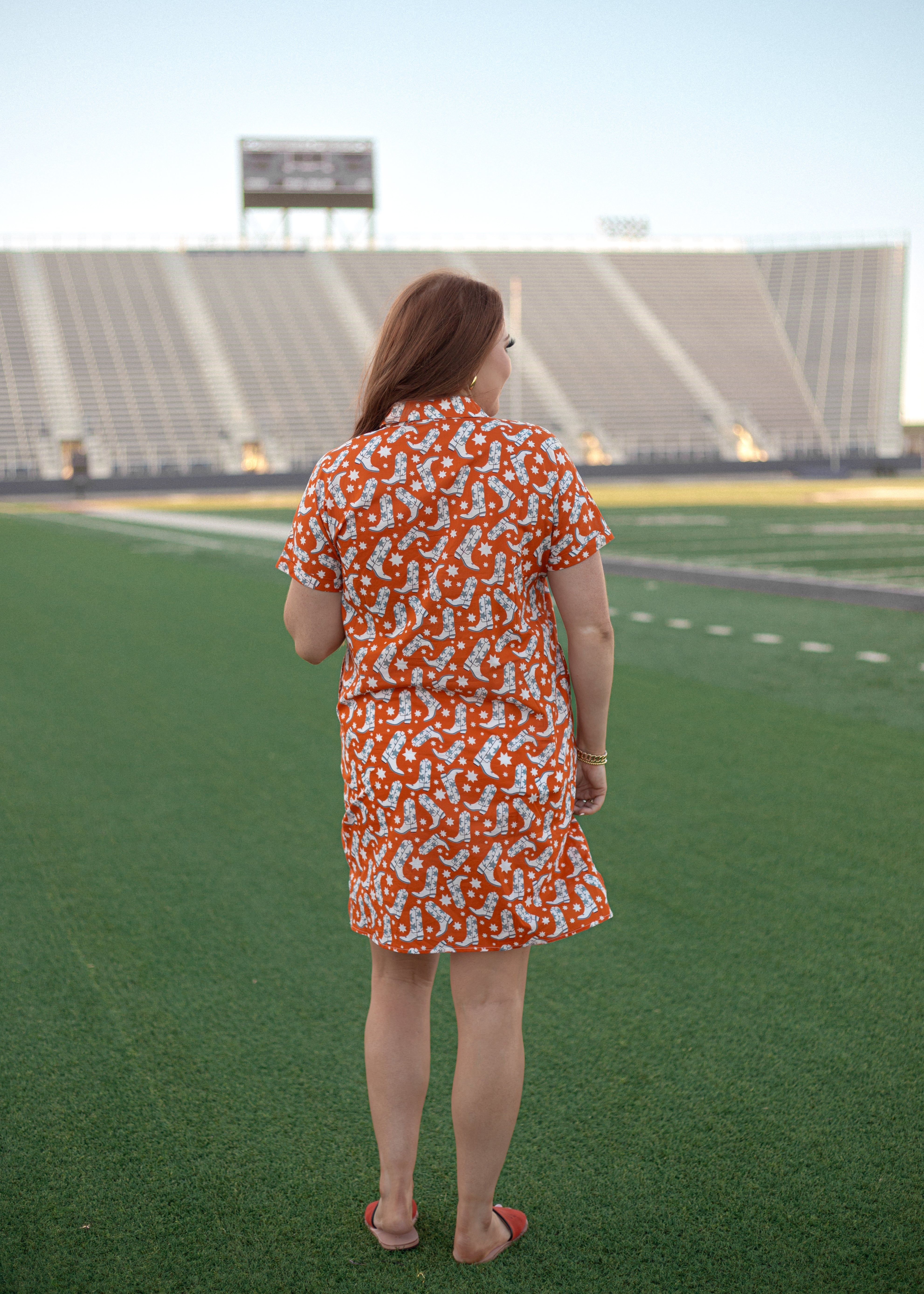 Tailgate White/Grey Boot Design Short Sleeve Orange Dress Back