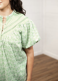 Ellis Green Eyelet Short Sleeve Top Sleeve Detail