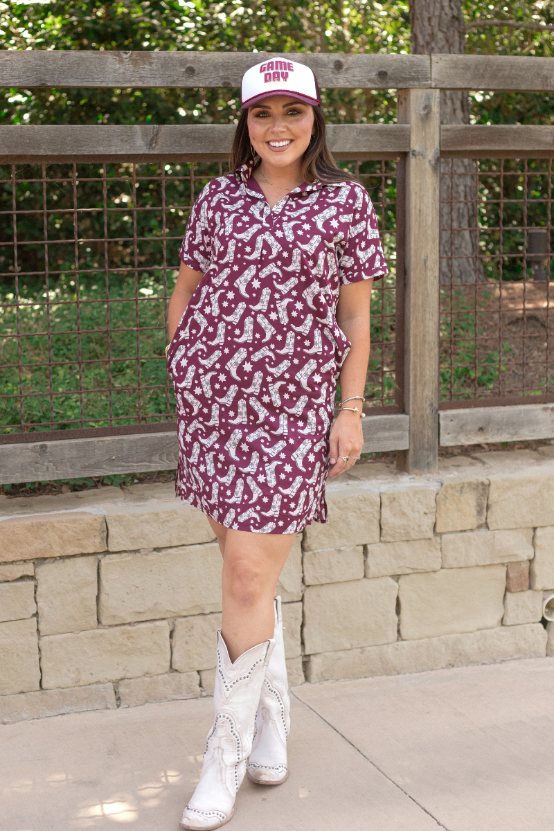Lifestyle Tailgate White/Grey Boot Design Short Sleeve Maroon Knee Length Dress 